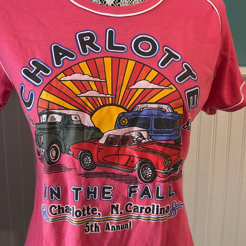 Vintage “Charlotte in the Fall” tee - Picture 2 of 4